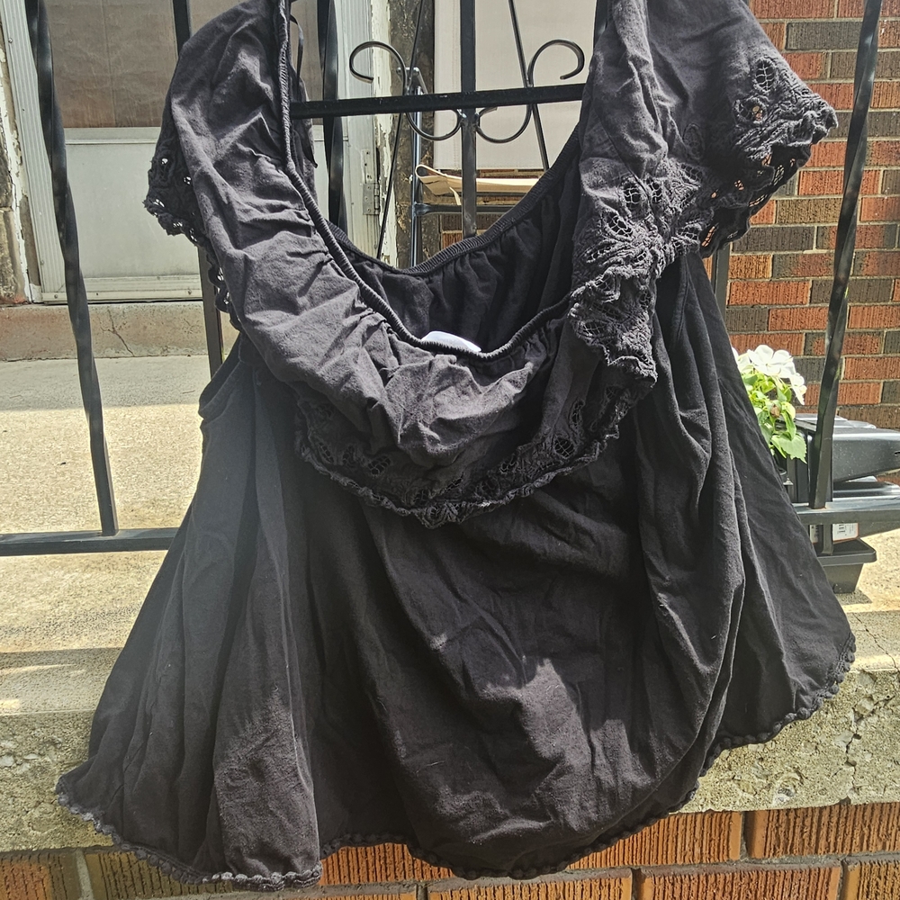 Black Ruffled Off Shoulder Top - Picture 3 of 4